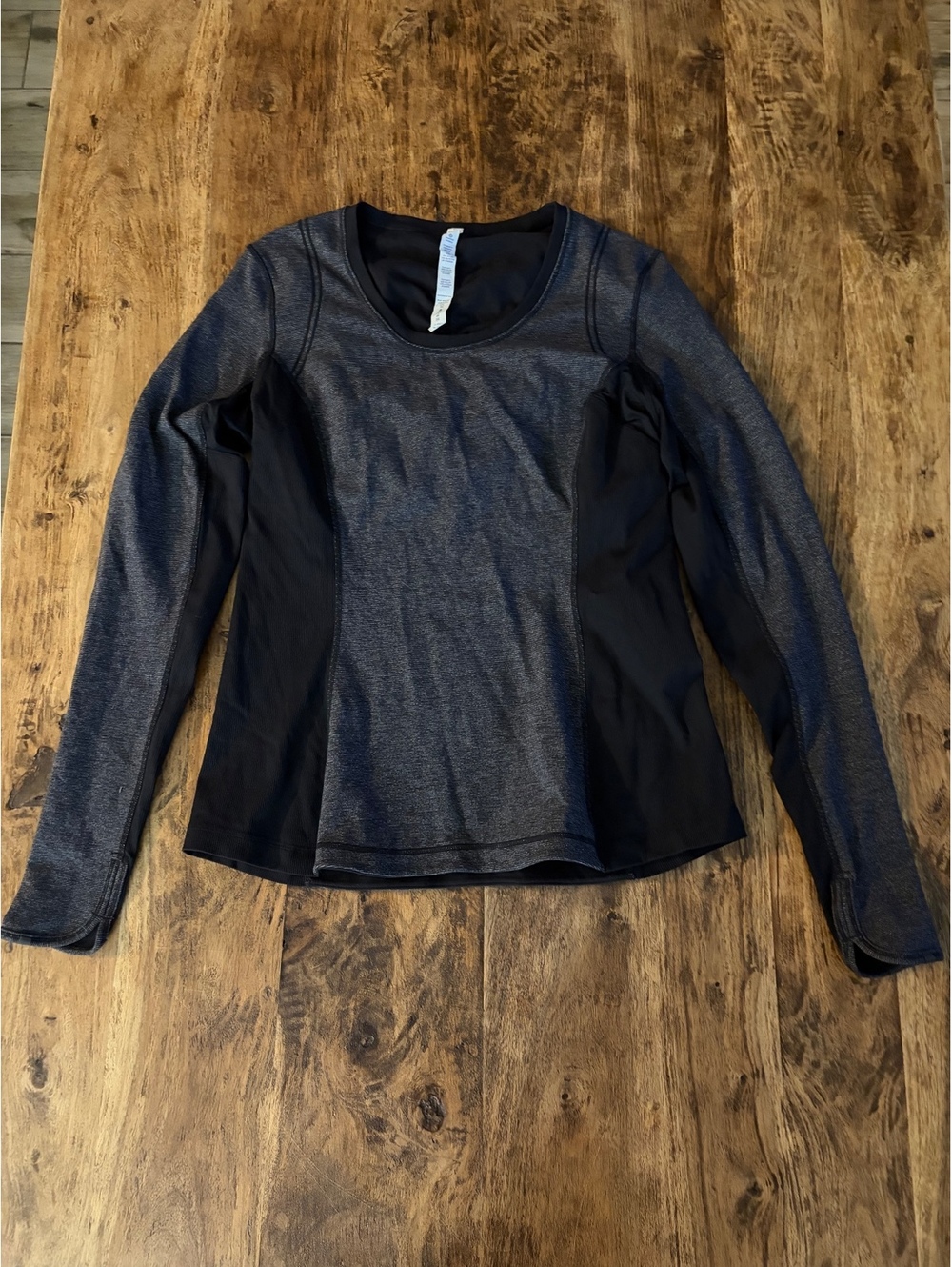 Lululemon Women's Long Sleeve Run Switch Back Reversible Size 12 Gray and Black